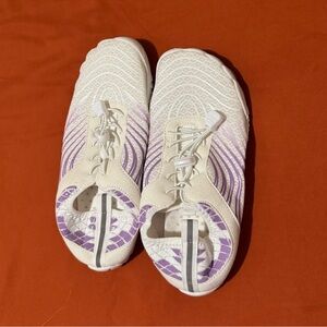 Purple and White Low-Top Athletic Shoes with Lace-Up Design